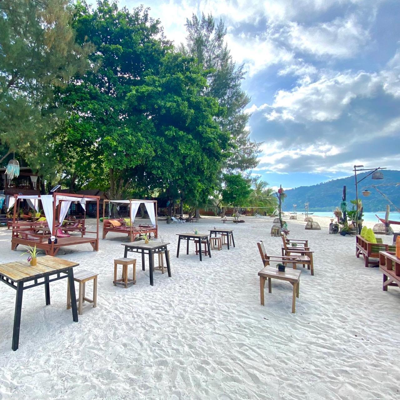 Lipe Beach Resort Экстерьер фото